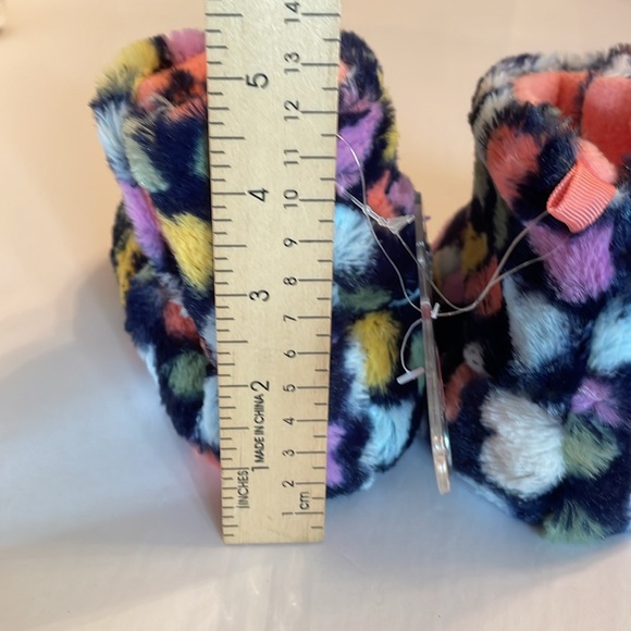 Carter’s Kids Slippers Jetta Fluffy Warm Slippers - Picture 5 of 8